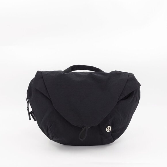 Lululemon Curved Crossbody 3L Black OS - Picture 2 of 16